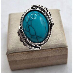 Vintage Silver Faux Turquoise Oval  Ring Engraved Leaf Design